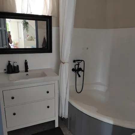 Apartment Szomolyai Vadvirag Vendeghaz *