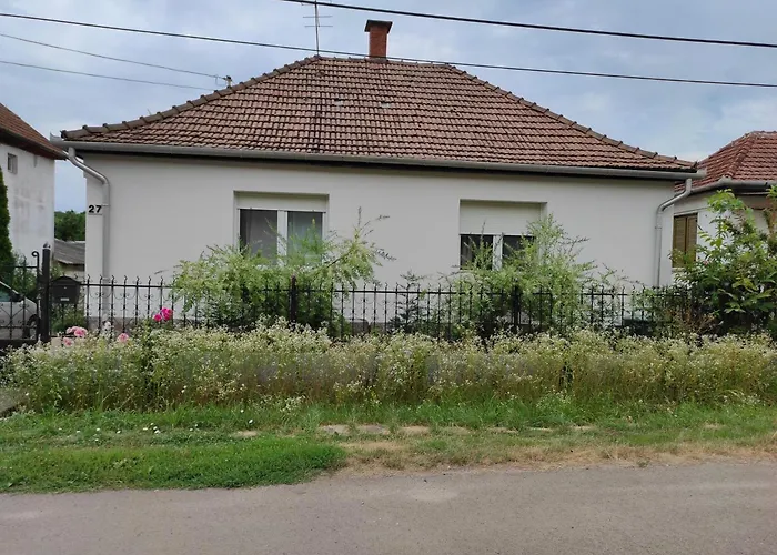 Szomolyai Vadvirag Vendeghaz *